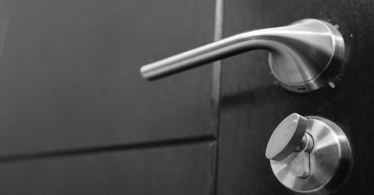 locksmith service technician — Harlem Locksmiths NYC